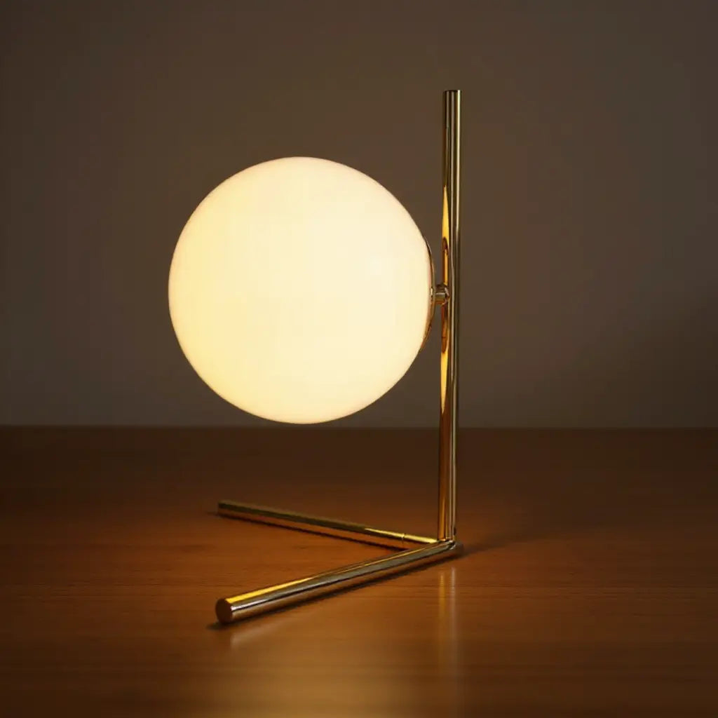 Lampe mit Glaskugel