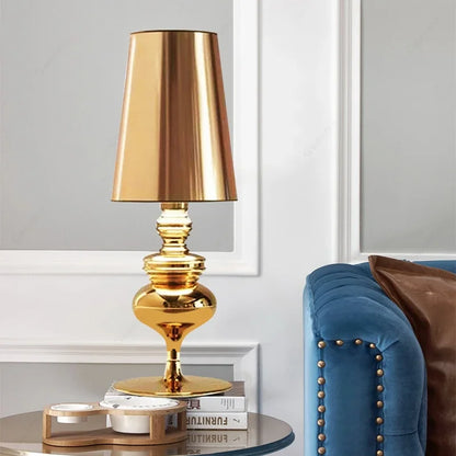 Nachttischlampe mit Kabelschalter