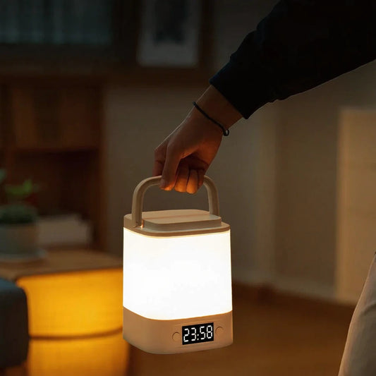 Nachttischlampe mit Uhr